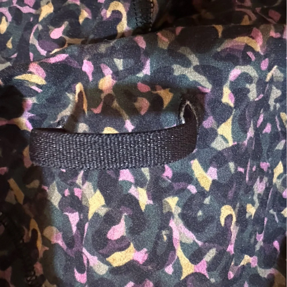 Lulemon Wunder Train hose rise Fluctuate Micro pink multi Size 4(#2)